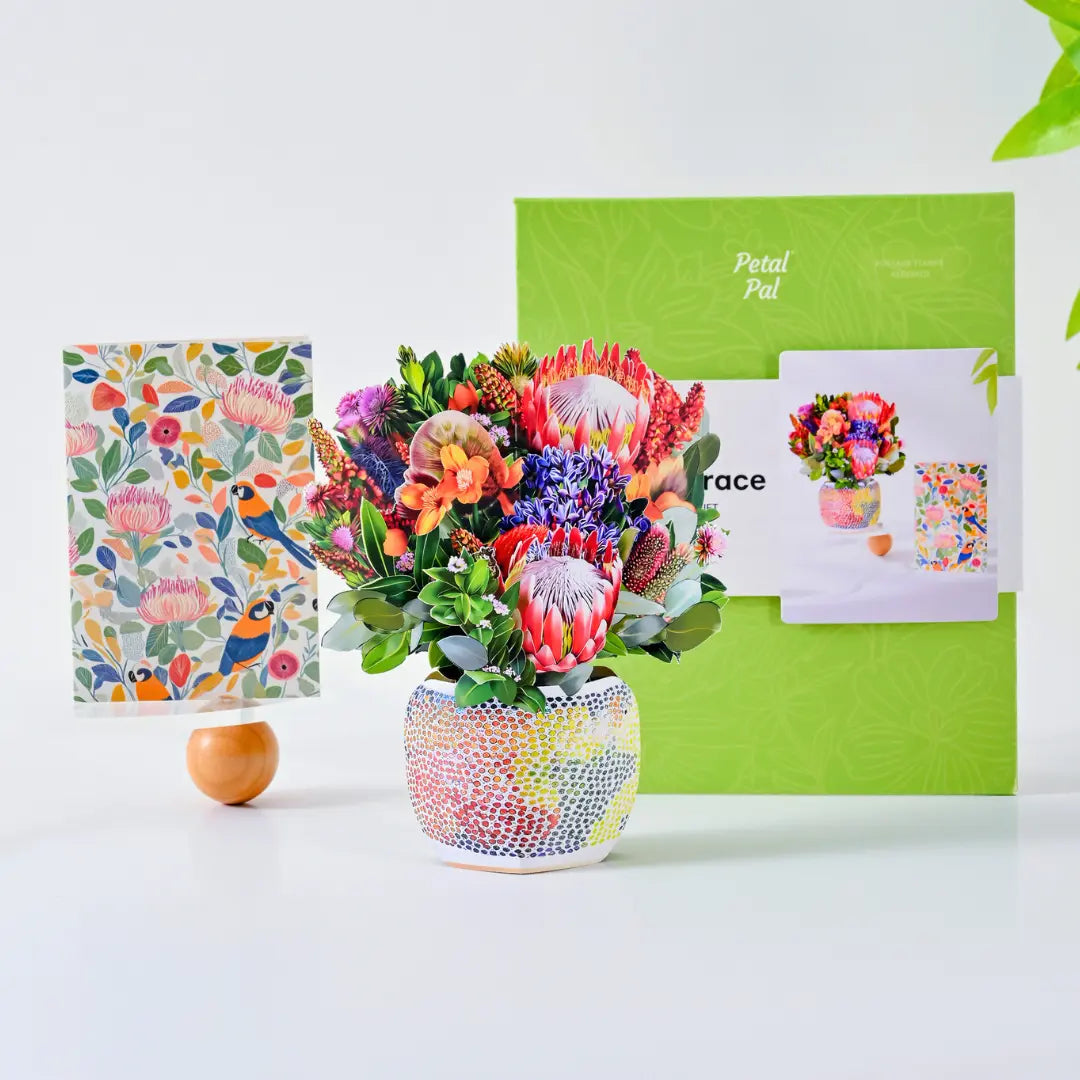 Mini Kakadu Embrace PetalPal